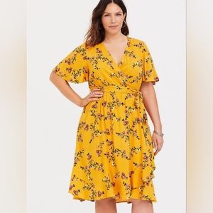 Torrid wrap dress yellow floral print 3 3X